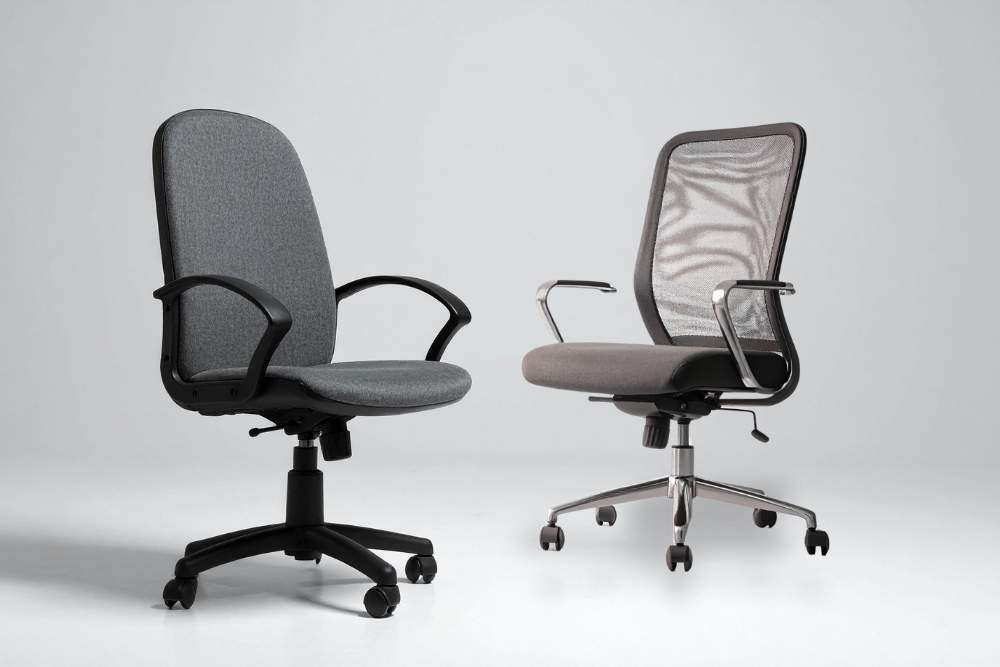 כסא רשת מול כסא מרופד